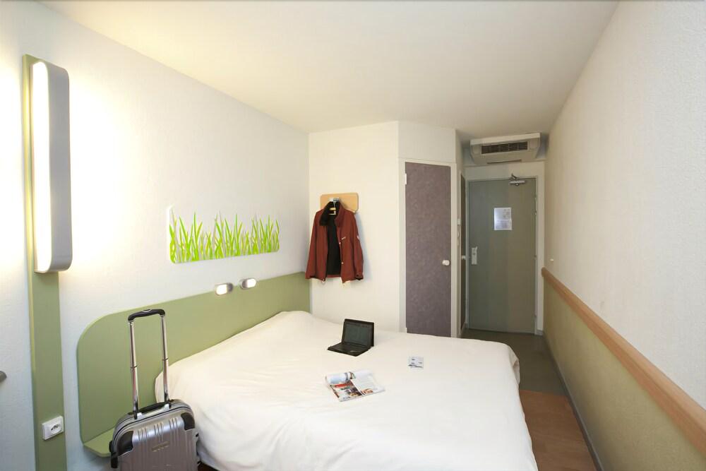 Ibis Budget Carcassonne La Cite Buitenkant foto