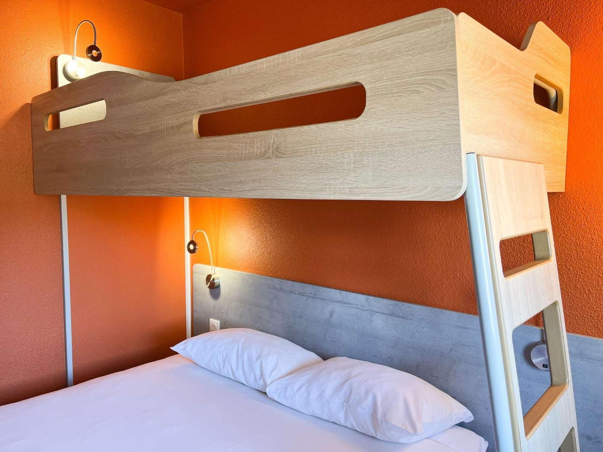 Ibis Budget Carcassonne La Cite Buitenkant foto