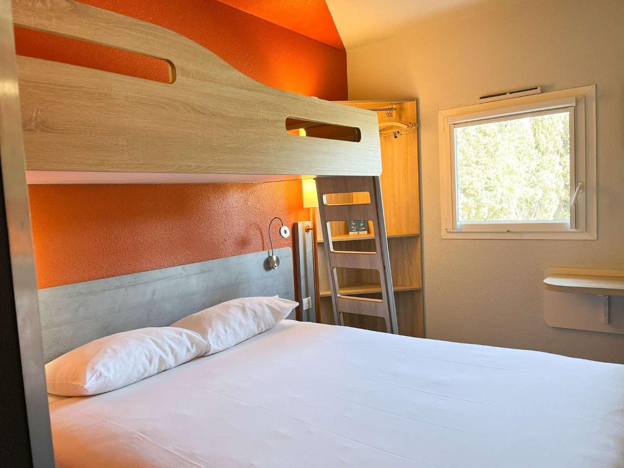 Ibis Budget Carcassonne La Cite Buitenkant foto